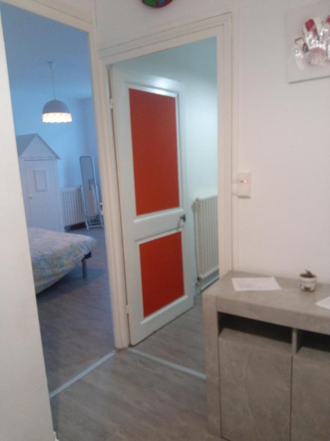 Vieux-Cognac, Chambre Avec Sa Salle De Bain Privative Exterior foto